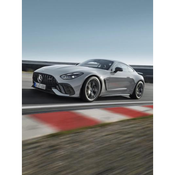Ron Vega Mercedes-AMG GT